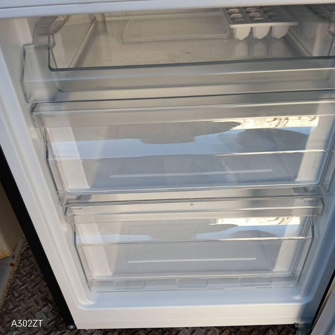 送料設置無料　ハイアール　最新モデル　冷蔵庫　148L