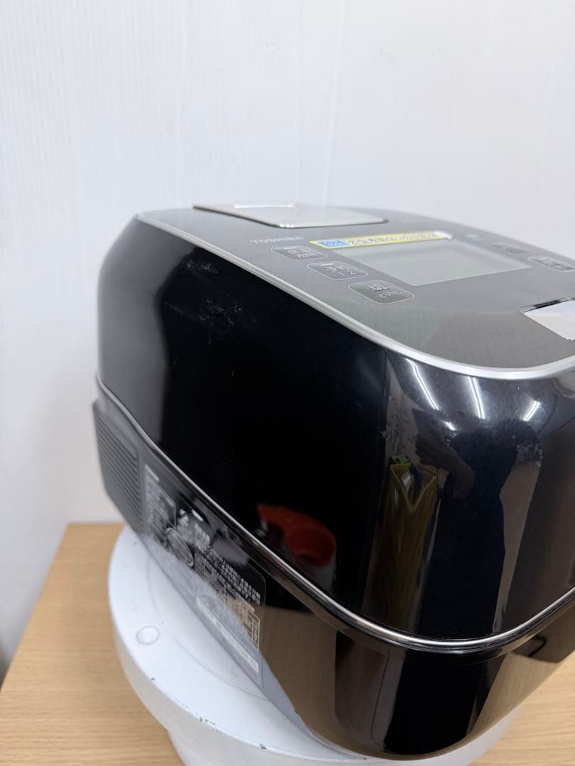 東芝 真空圧力IH炊飯器 RC-10ZWM 2019年製