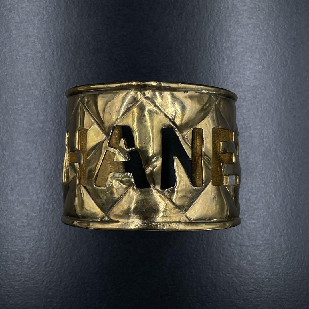 入手困難　鑑定済み　オールド　シャネル　バングル　マトラッセ　ロゴ　ゴールド