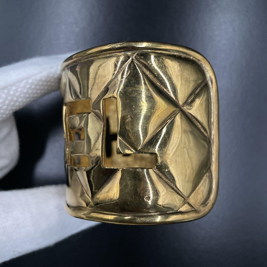 入手困難　鑑定済み　オールド　シャネル　バングル　マトラッセ　ロゴ　ゴールド