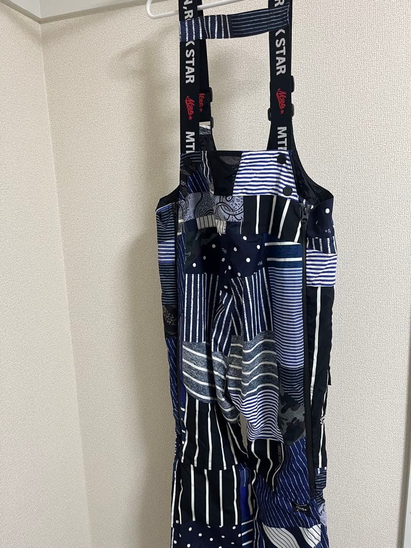 マウンテンロックスター　スノーボードウェア