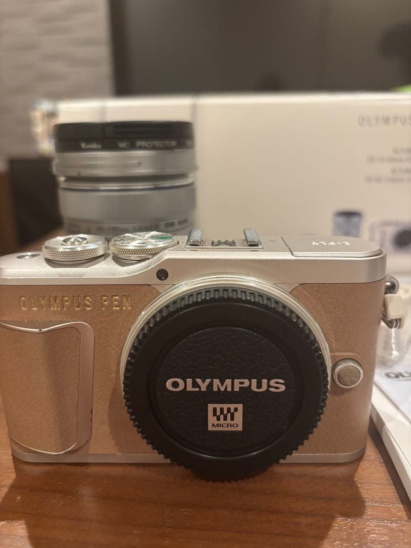 OLYMPUS PEN ミラーレスカメラ 本体と望遠レンズ他付属品