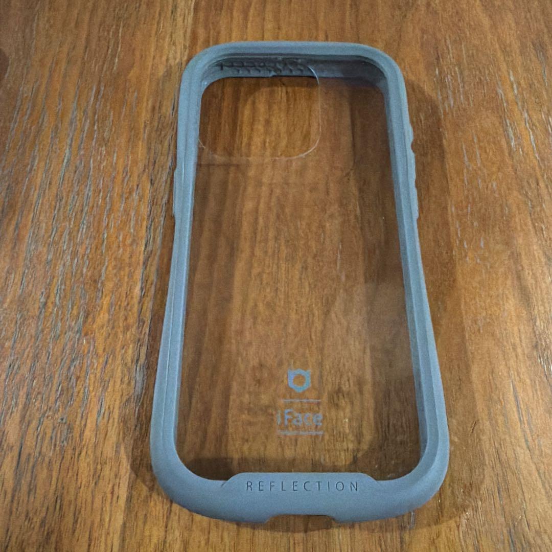 iPhone 15 Pro ナチュラルチタニウム 本体　美品　ケース付き