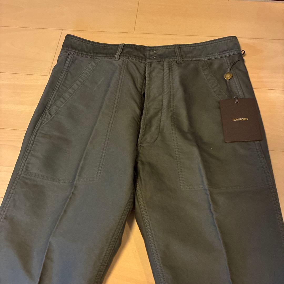 TOM FORD 新品カーキーコットンパンツチノパン 新品タグ付き