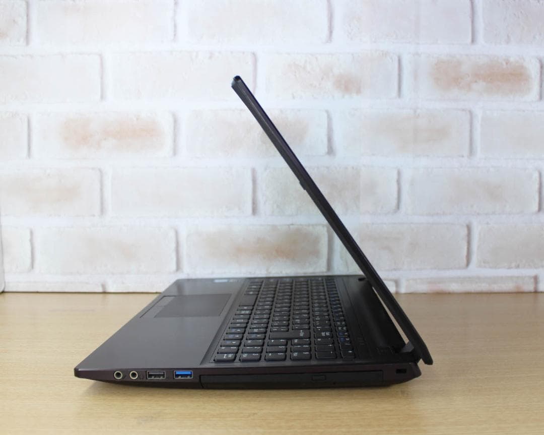 ✨Core i7 SSD搭載✨メモリ16GB ノートパソコン オフィス付き