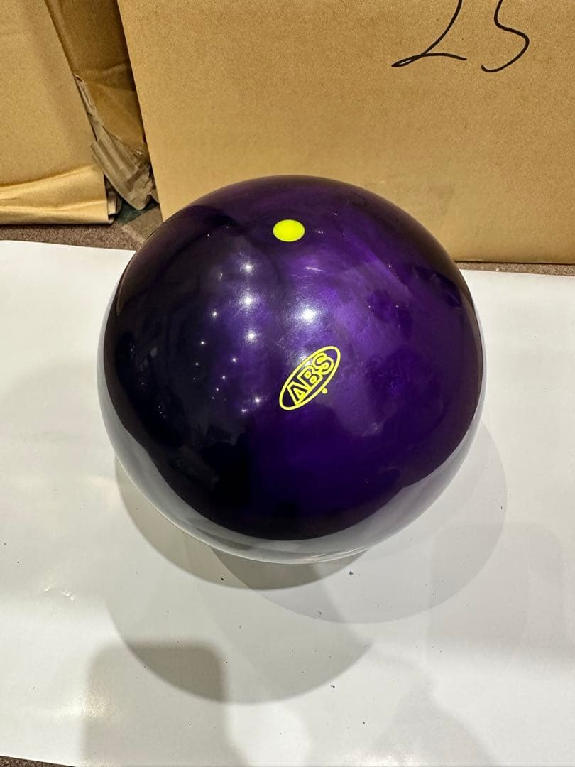 新品　マジョリティパープル　15ポンド　プロアマ　ボウリングボール