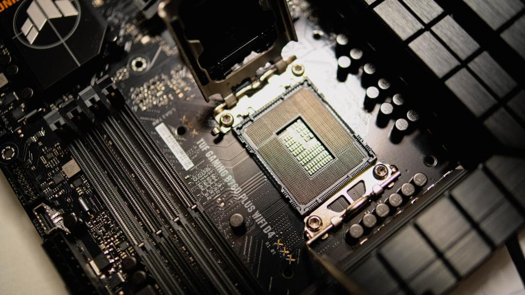 ASUS TUF B760-PLUS WIFI D4 × DDR4メモリ32GB