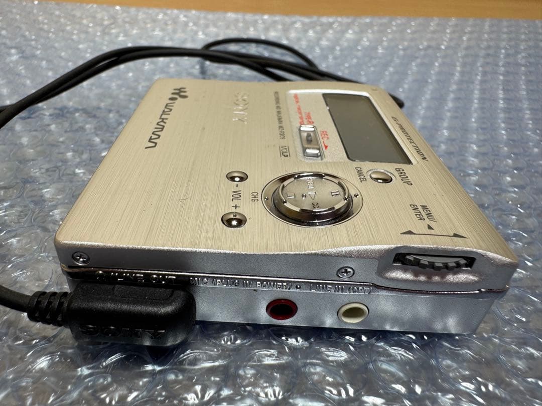 SONY ポータブルMDレコーダー MZ-R909 シルバー　ジャンク