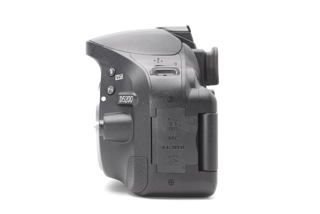 【使用感極少　美品】Nikon D5200　スマホ転送　バリアングル液晶　自撮り
