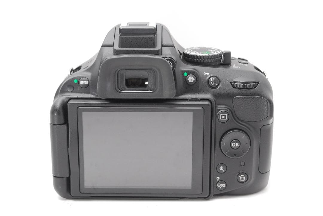 【使用感極少　美品】Nikon D5200　スマホ転送　バリアングル液晶　自撮り