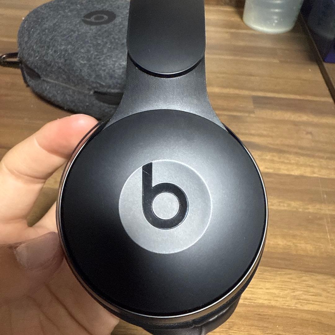 beats solo pro ワイヤレスヘッドホンブラック　ケース付き