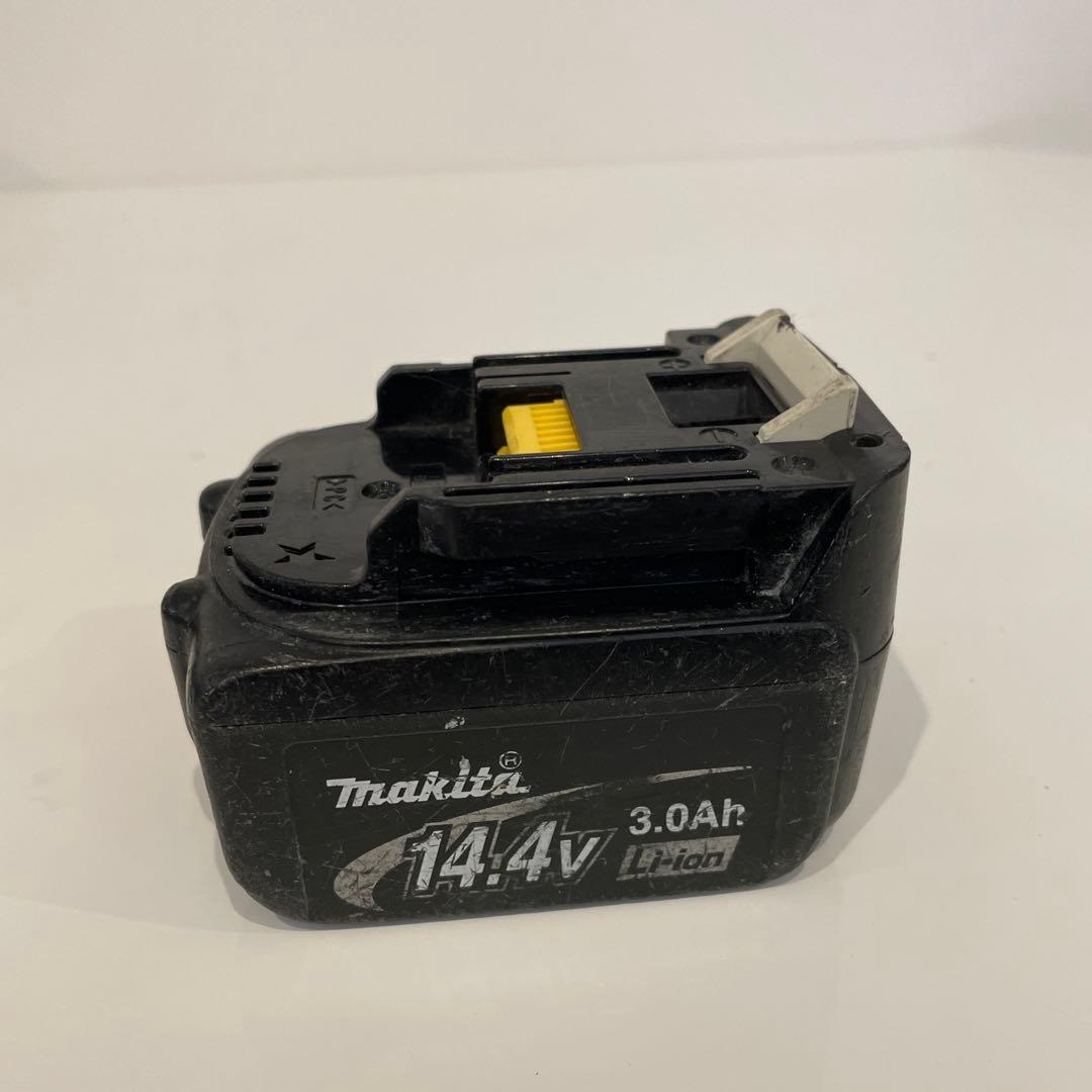 マキタ/Bluetooth/充電式ラジオ/MR108 ／充電器　バッテリー4個付