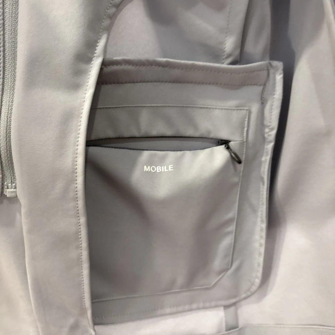 今週だけ思いっきり値下げ。EMPORIO ARMANI トラベルエッセンシャル