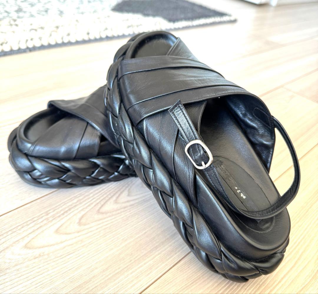 Ph7+ ピアッカセッテ 編み込み 厚底 レザー　サンダル ブラック