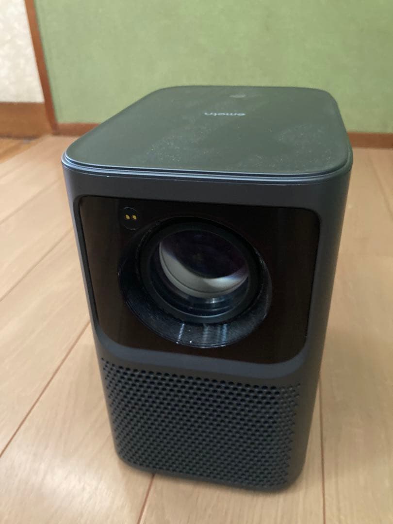 emoth プロジェクター 本体 黒 充電器、リモコン付き