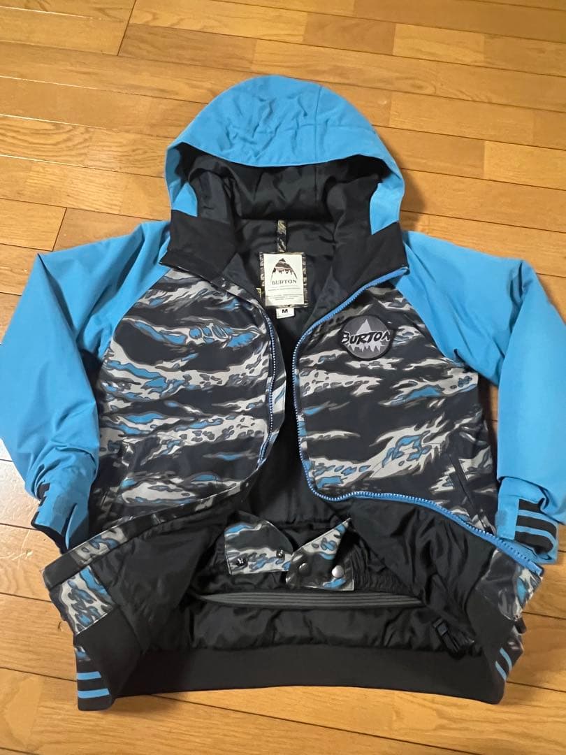 BURTON 子ども用スノーボードウェア