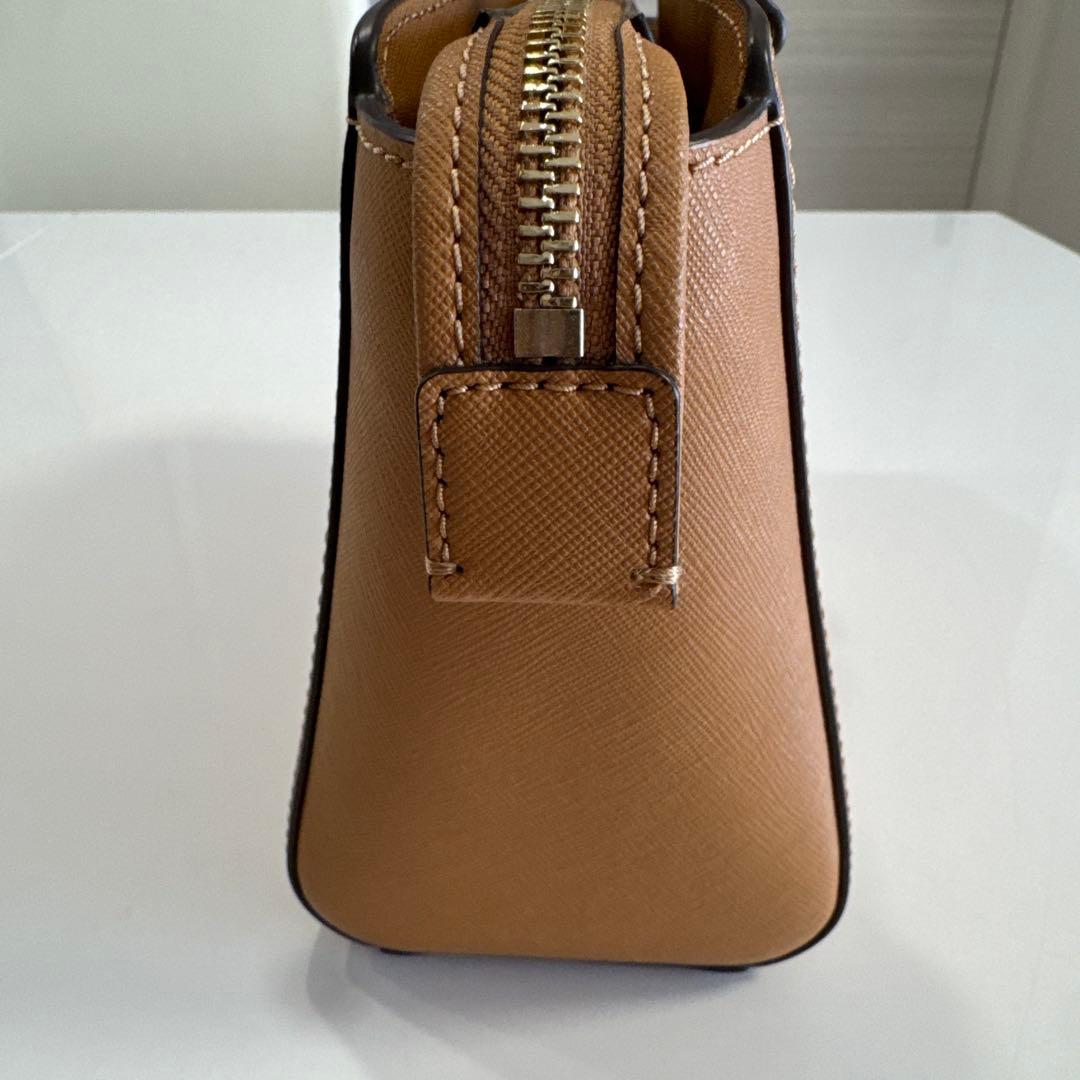 美品　サフィアーノ　ベージュ　ゴールド　ミニバッグ　ショルダーバッグとしても