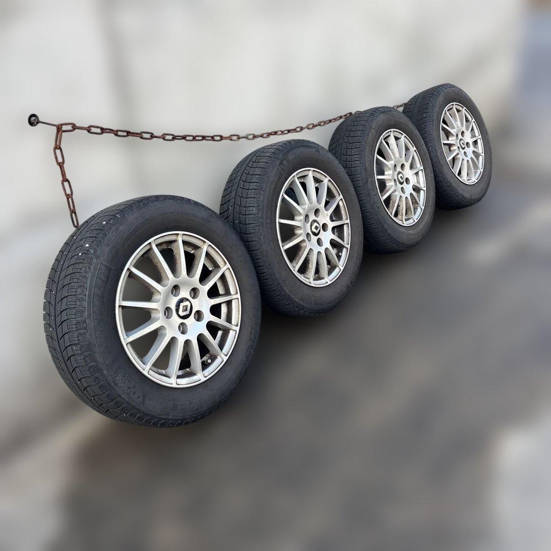 カングー専用ハブリング不要15インチ スポークデザインホイール 4本セット