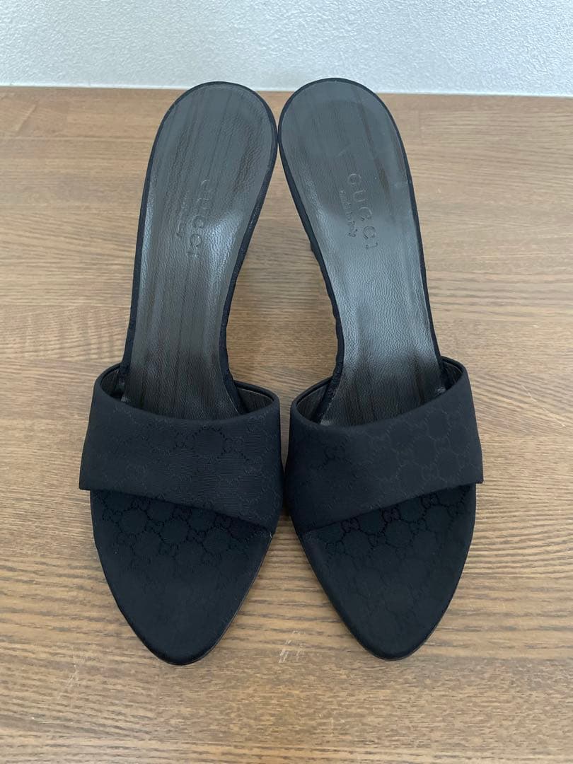 GUCCI モノグラム　ミュール　35C