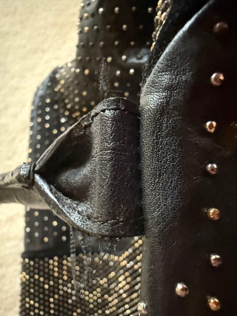 イヴ・サンローラン　イージーバッグ　スタッズ