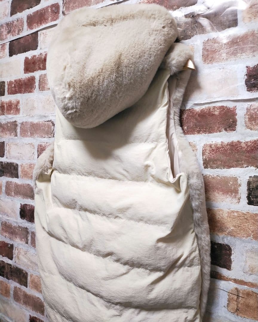 美品 EPOCA THE SHOP フェイク ファー フード 切り替え ベスト