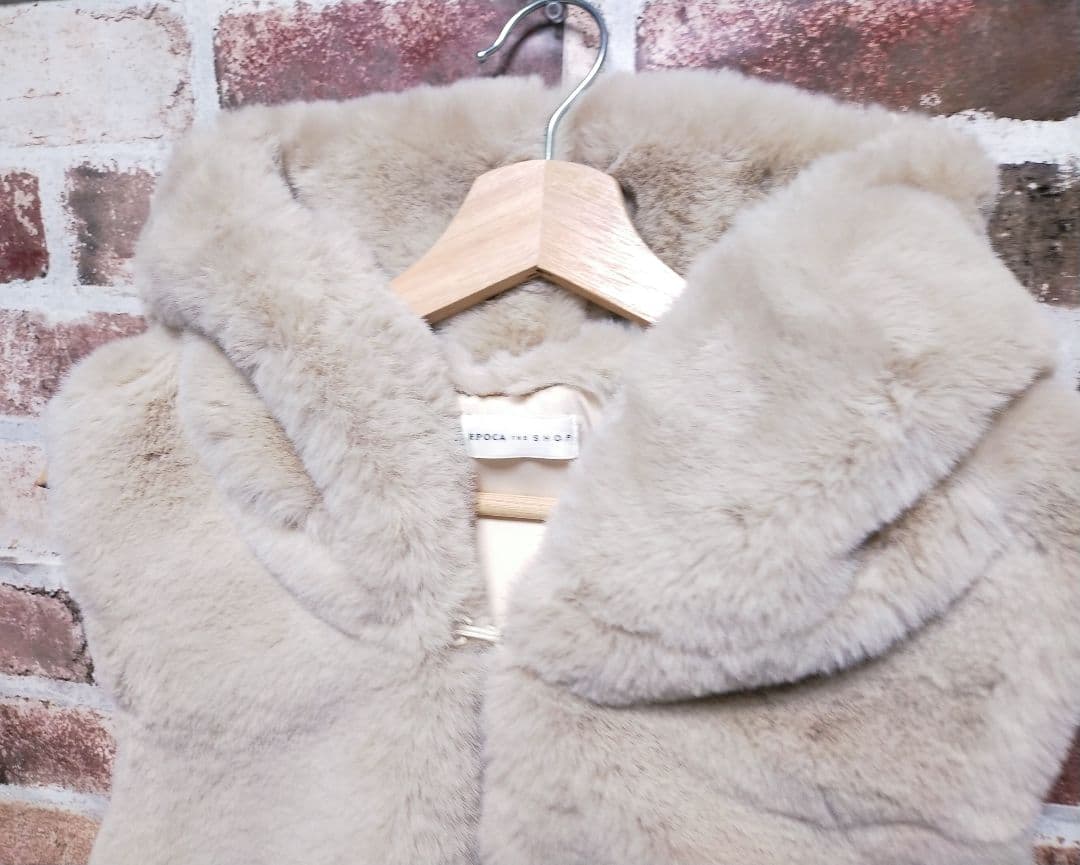 美品 EPOCA THE SHOP フェイク ファー フード 切り替え ベスト
