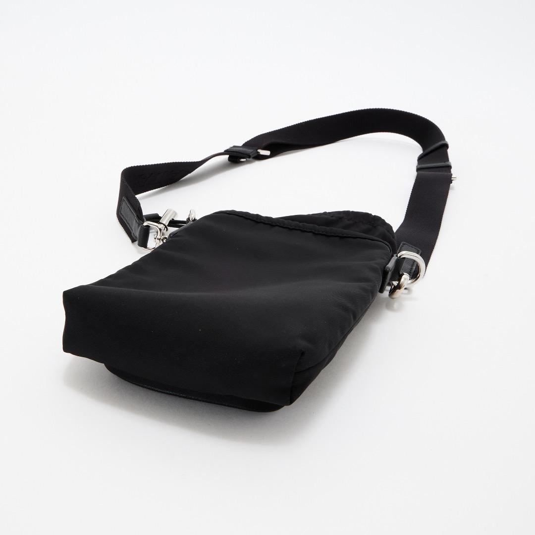 プラダ Re-Nylon スマートフォンケース / フォンポーチ