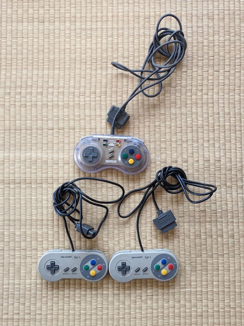 SHARPスーパーファミコン内蔵テレビ　21G-SF1 コントローラー3個付き