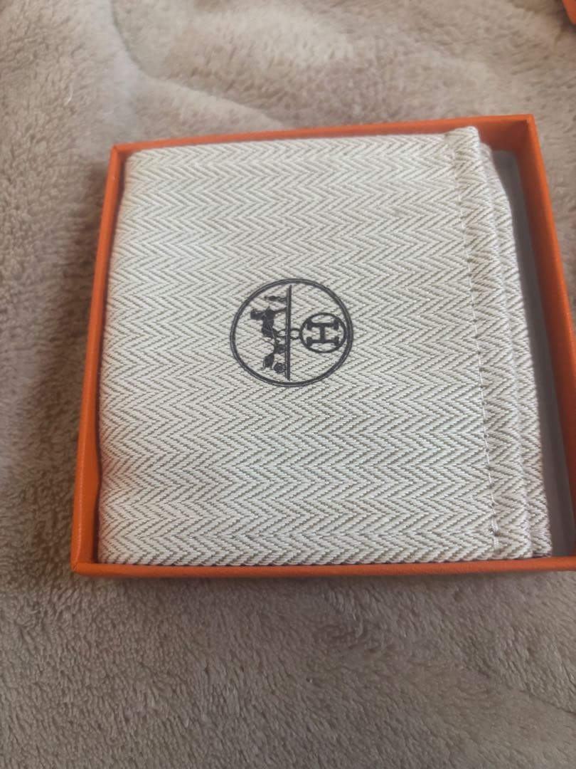 HERMES ゴールドバングル 専用ボックス付き