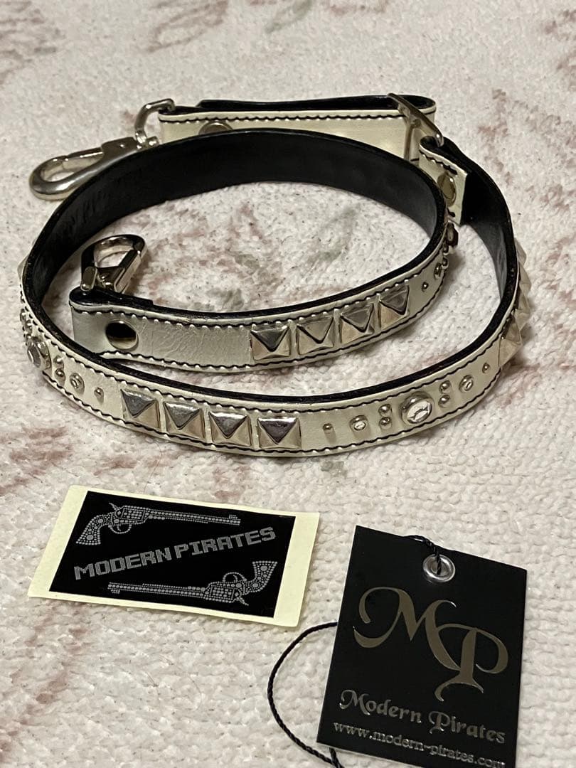 Modern Pirates スタッズ付きウォレットチェーン　GALY