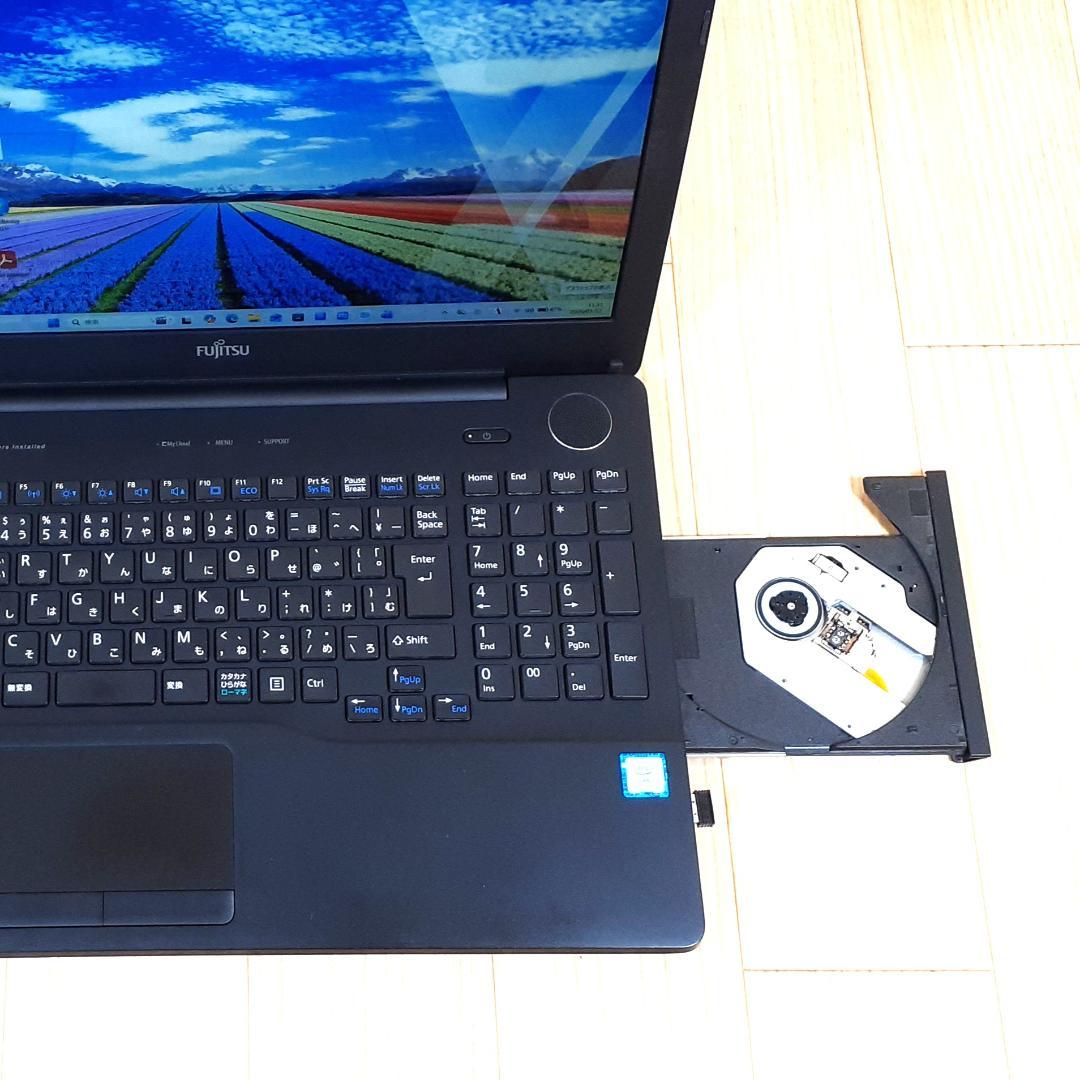 ノートPC　爆速　Fujitsu FMV 15.6インチ シャイニーブラック
