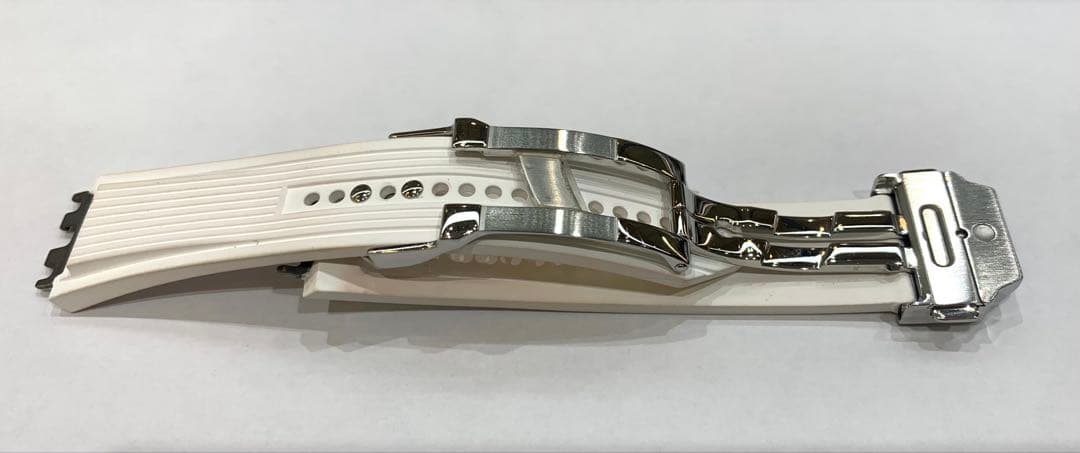 ウブロ　ホワイト ラバーベルト ステンレスバックル