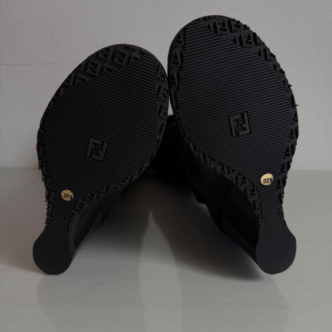 FENDI フェンディ ロングムートンブーツ　スエード　ベルト　イタリア製　黒