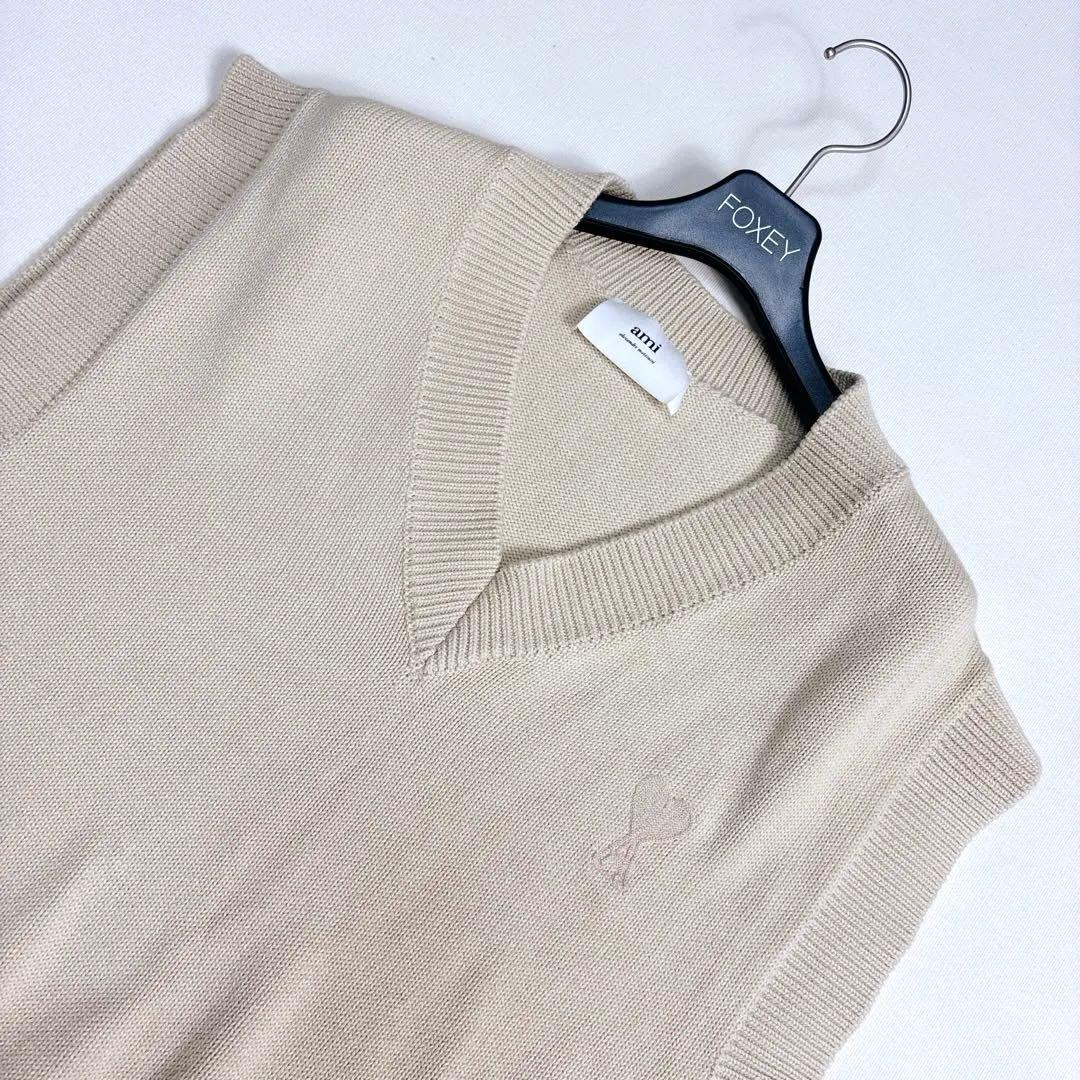 美品✨ami Vネックニットベスト ロゴ刺繍 ハート リブ F