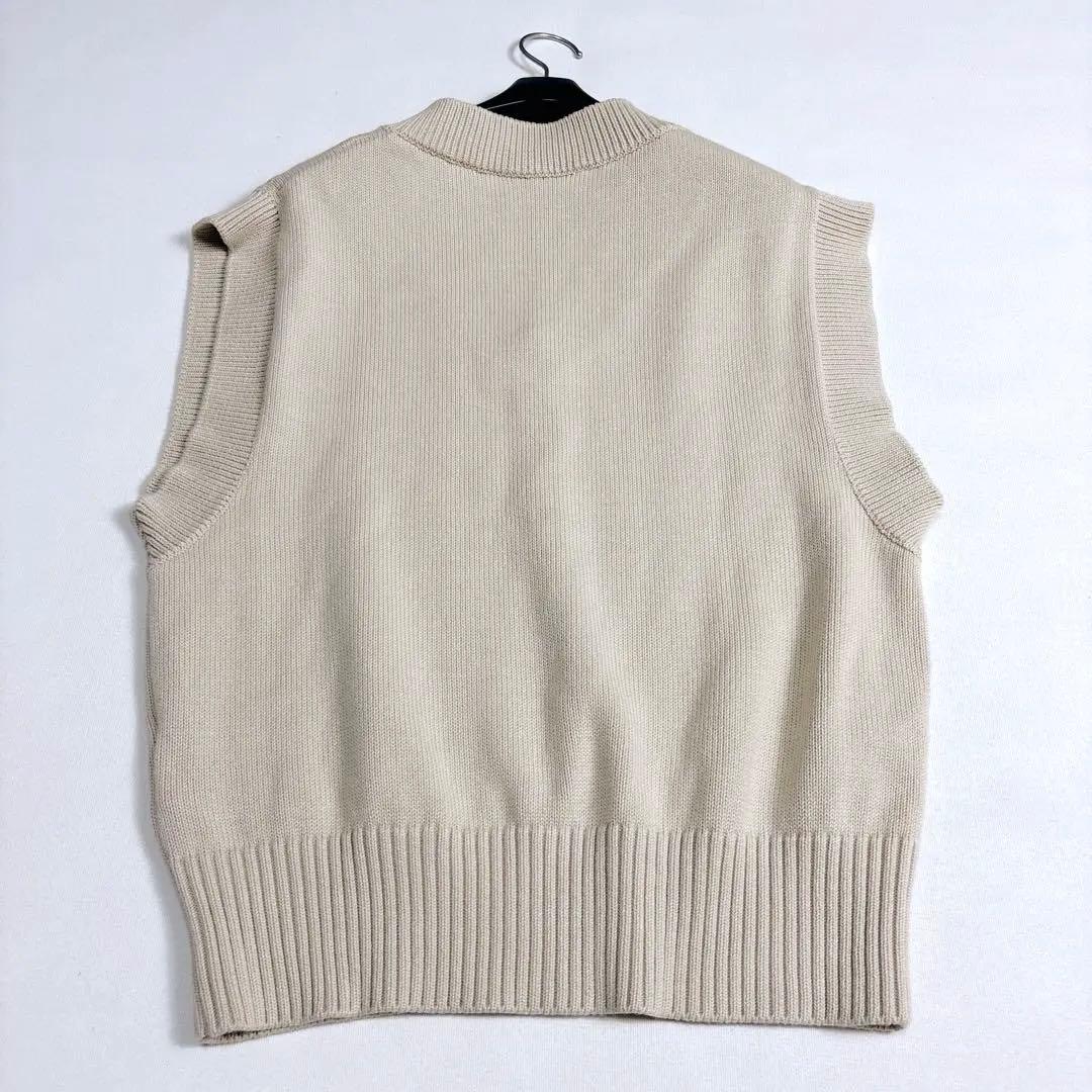 美品✨ami Vネックニットベスト ロゴ刺繍 ハート リブ F