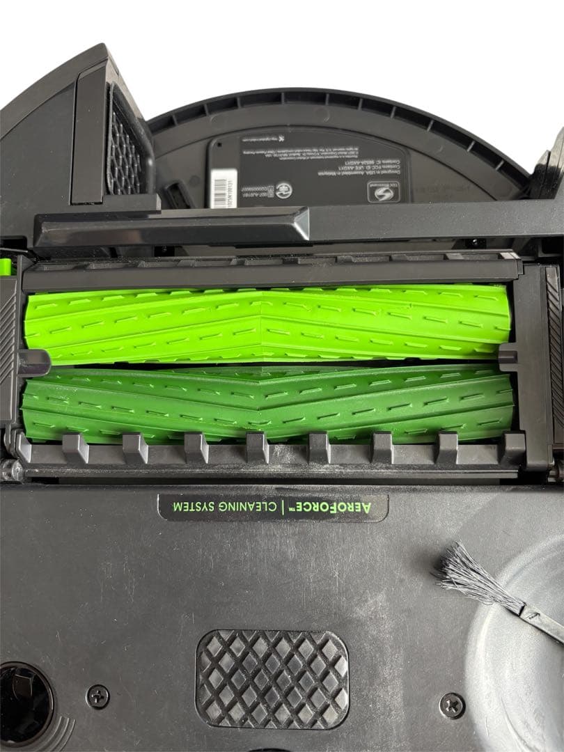 iRobot Roomba j7+ 本体