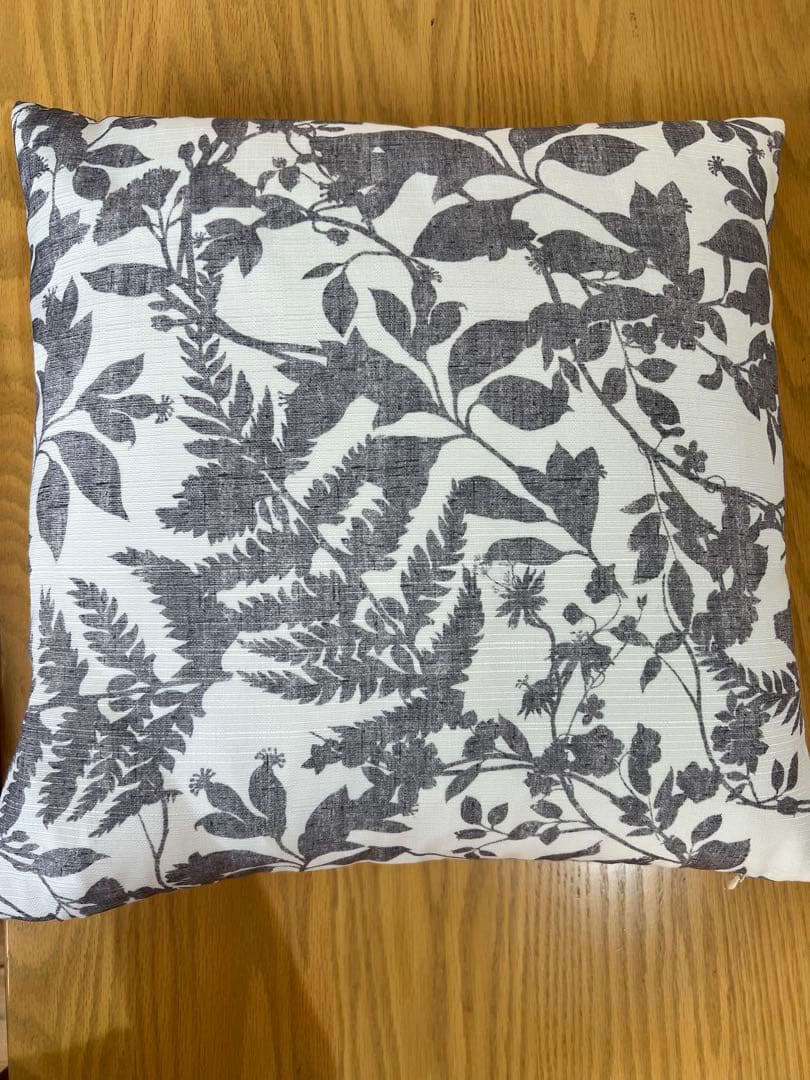 グレー 布地 アーム付きソファ 3人掛け