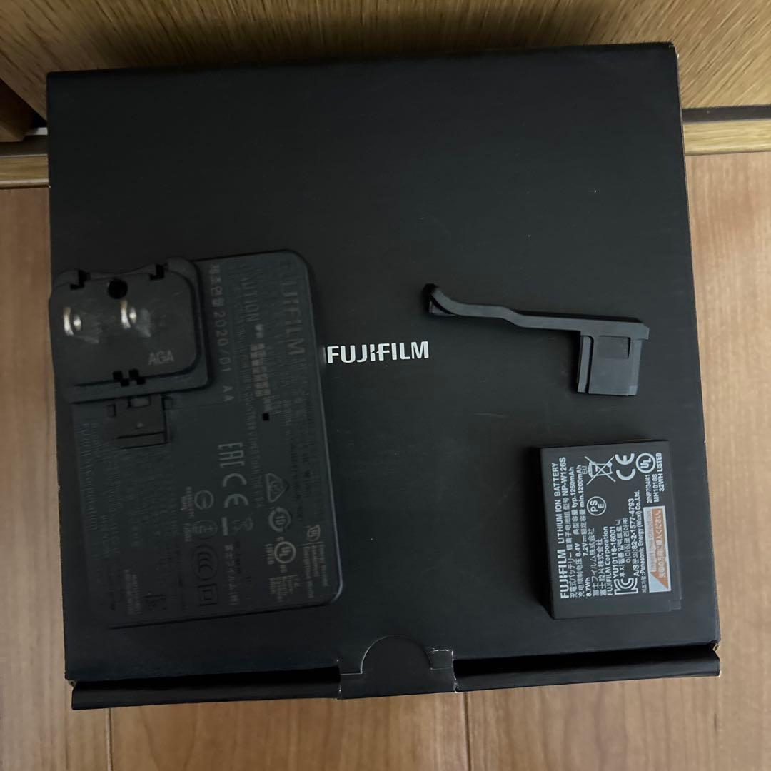 Fujifilm X-E4 ミラーレスカメラ＋XF27mmF2.8 R WR