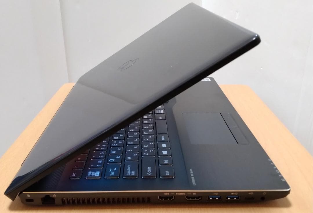 富士通10世代 i7 SSD960GB+HDD1TB メモリ32Gブルーレイ