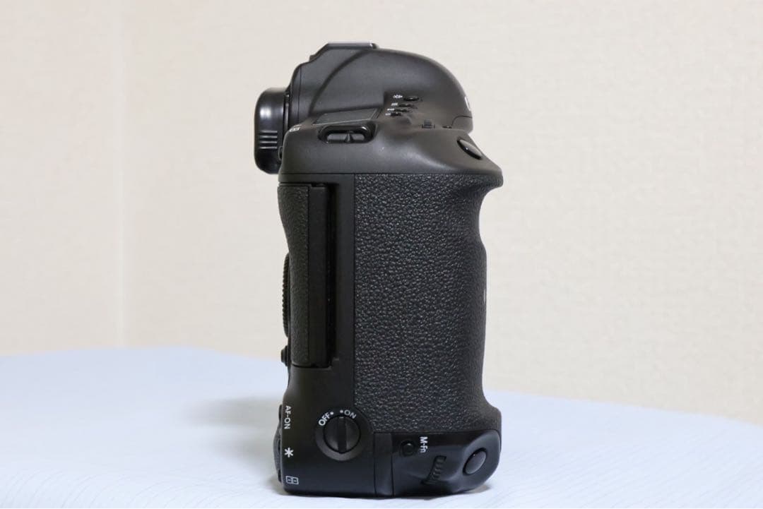 ⭐︎美品⭐︎Canon EOS-1D X 本体と付属品〈ショット数17000以下〉