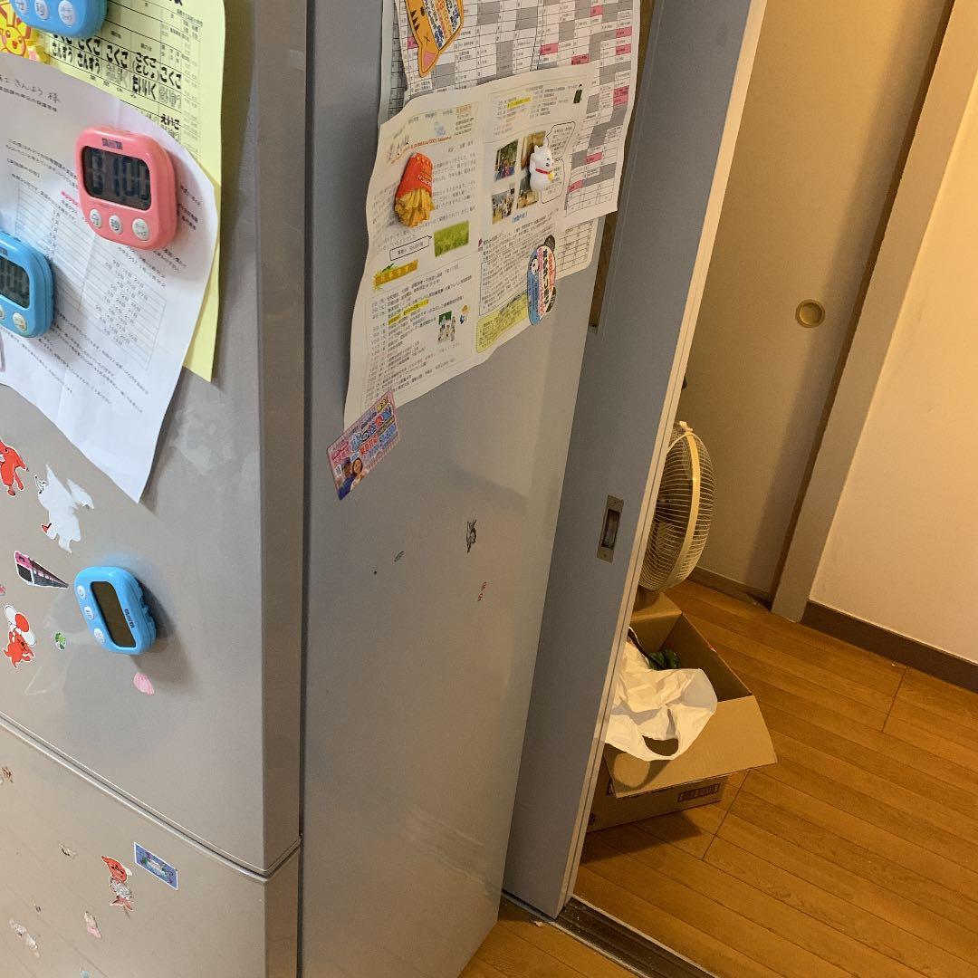 sharp自用の冷蔵庫です