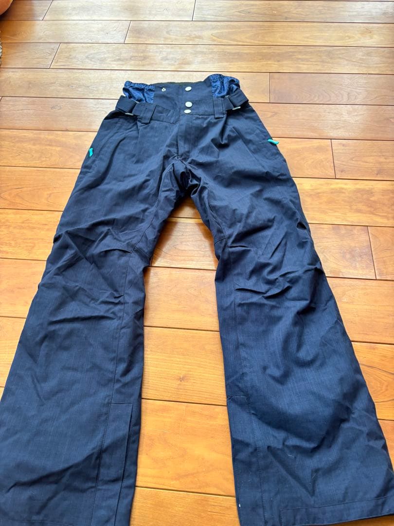 美品　スノーボードウェア スキーウェア レディース 上下セット　S