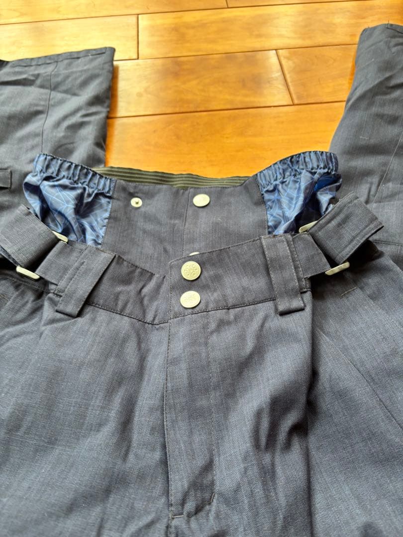 美品　スノーボードウェア スキーウェア レディース 上下セット　S