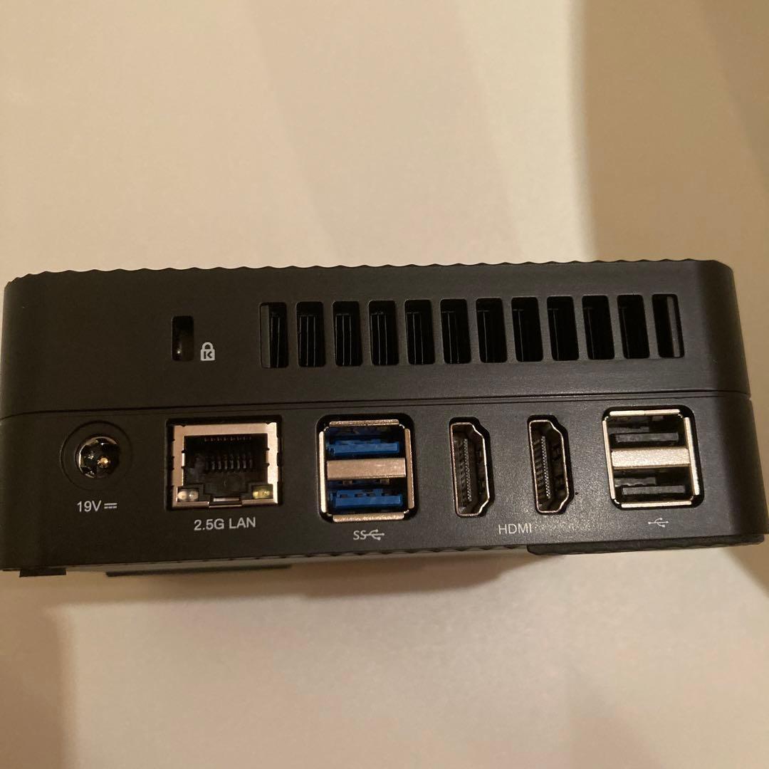 s*e様 MINISFORUM UM560XT Ryzen5/16GB/512G