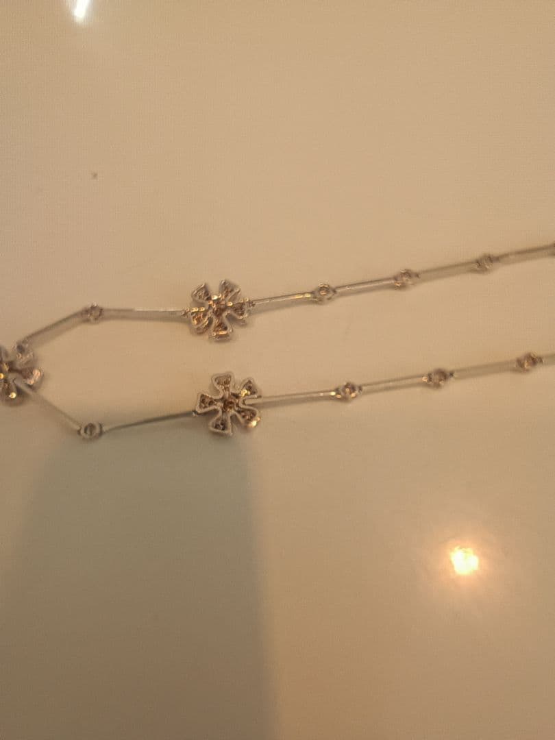 K18WG花モチーフダイヤモンド装飾 ロングネックレス