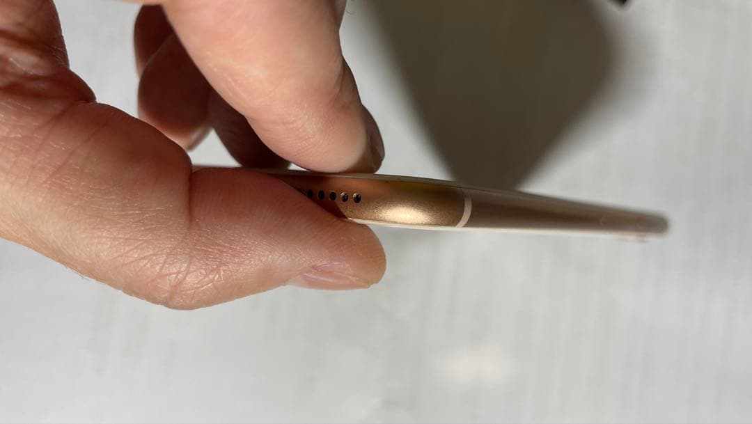 ピ*ん様 iPhone8 本体ゴールドピンク 美品