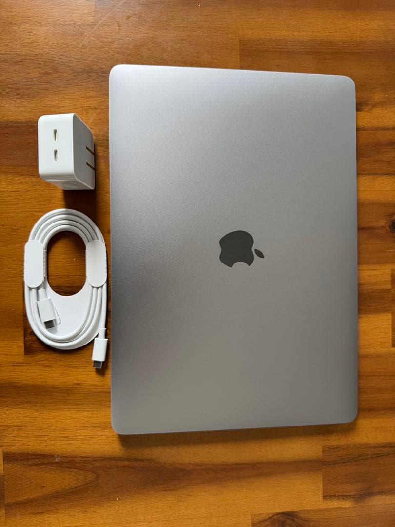 MacBook本体 MacBook Air M1 8GB