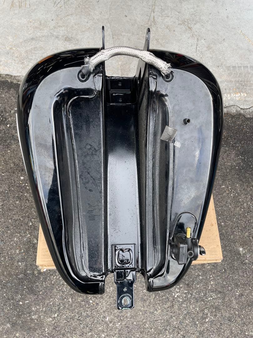 flsts タンク tc88 ハーレー