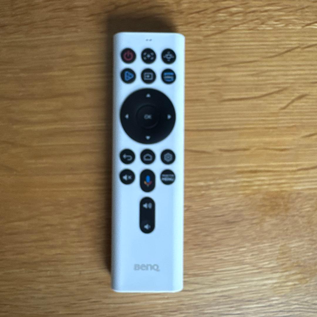 BenQ GV30 プロジェクター 本体　キャリーケース付き