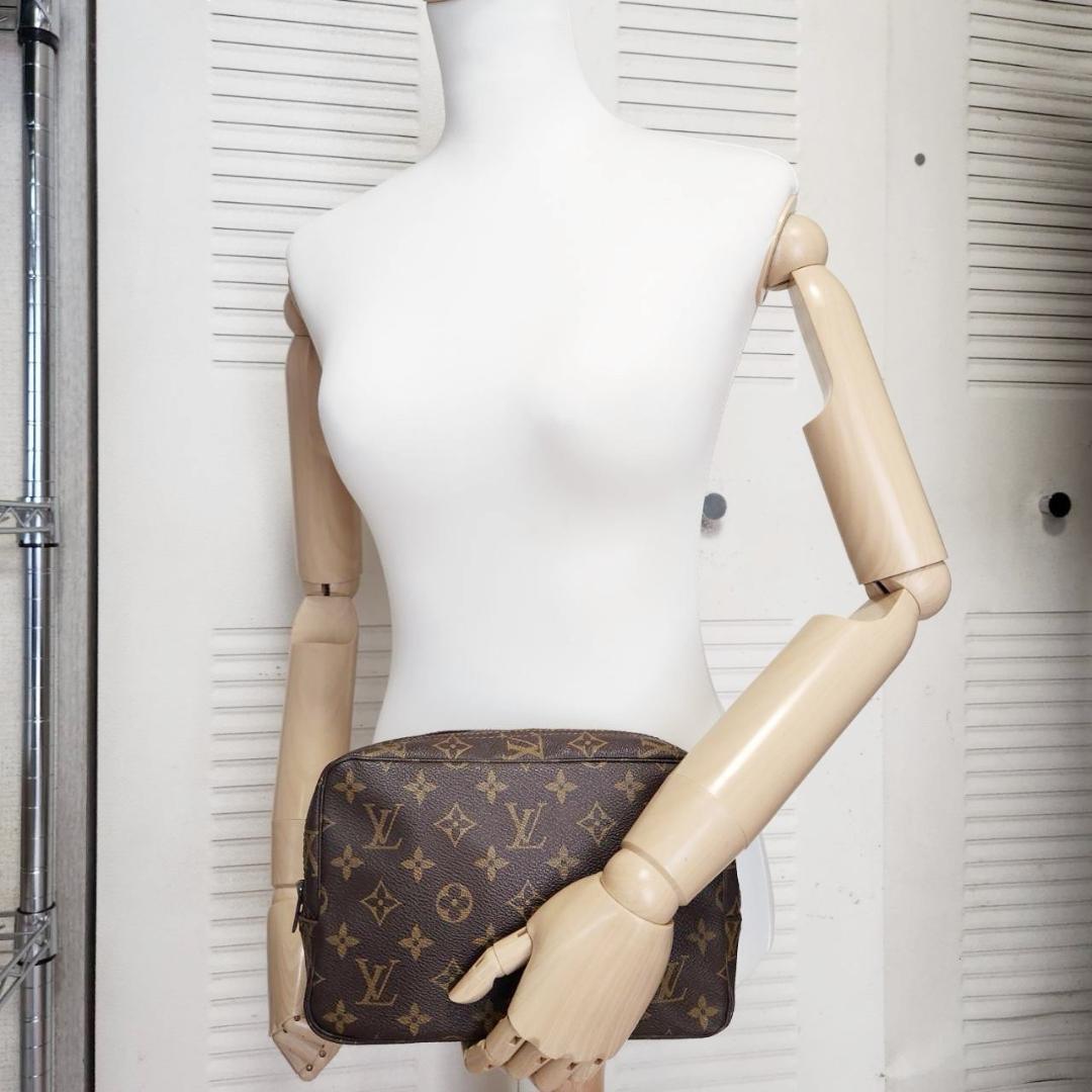 ルイヴィトン クラッチバッグ トゥルーストワレット23 モノグラム セカンド 鞄